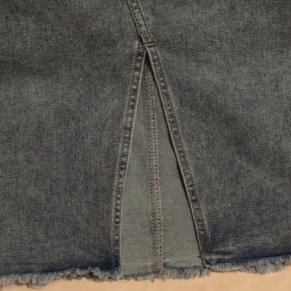 NWT Happily Grey Jeans Pencil Skirt, front split, size 13/30 - Picture 3 of 10